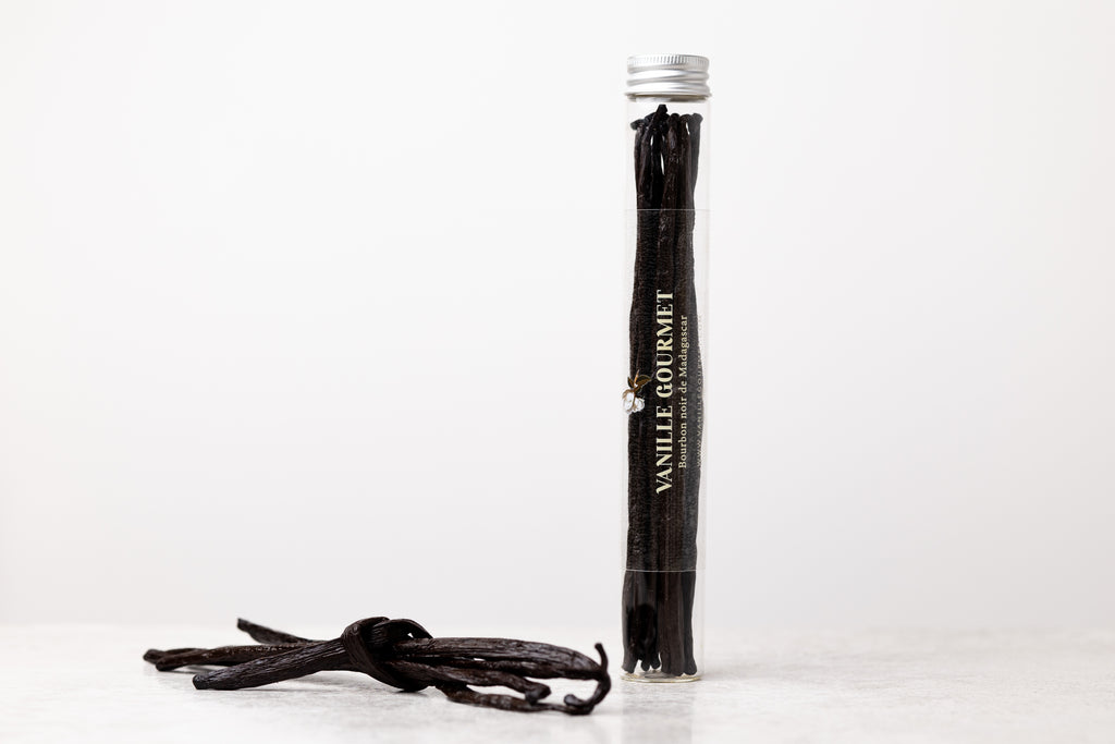Gousses de vanille Bourbon de Madagascar – Catégorie GOURMET Grand Calibre (+18 cm) Tube de 10 au prix de 49,90 €