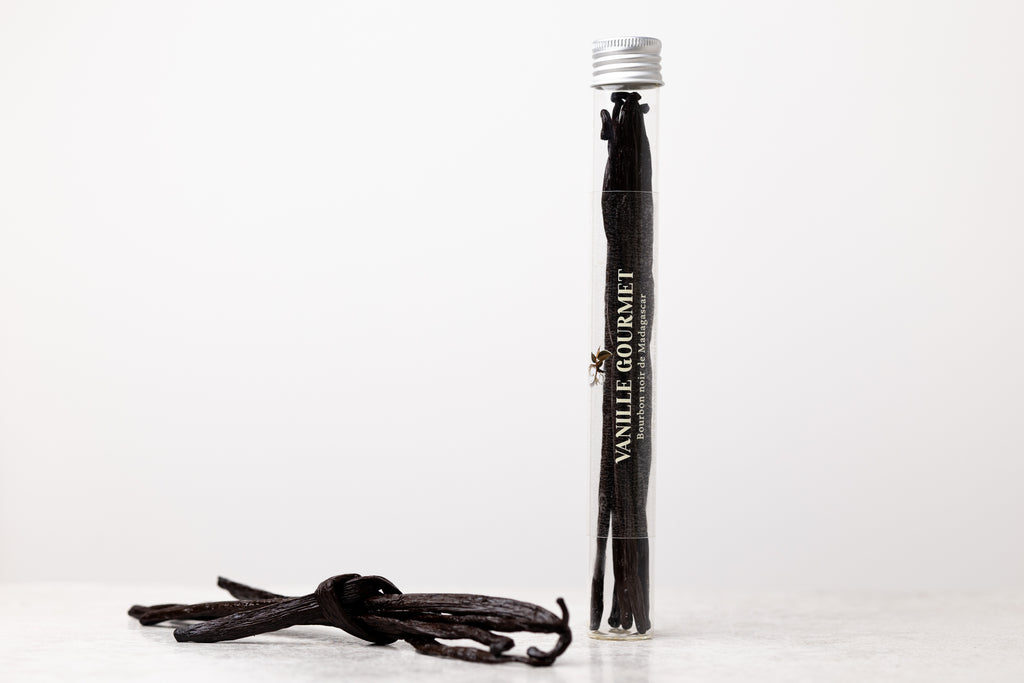 Gousses de vanille Bourbon de Madagascar – Catégorie GOURMET Grand Calibre (+18 cm) Tube de 5 au prix de 29,90 €